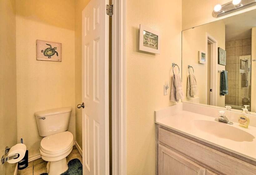 Snowbird Getaway: Waterfront Home, 1 Mi To Beach