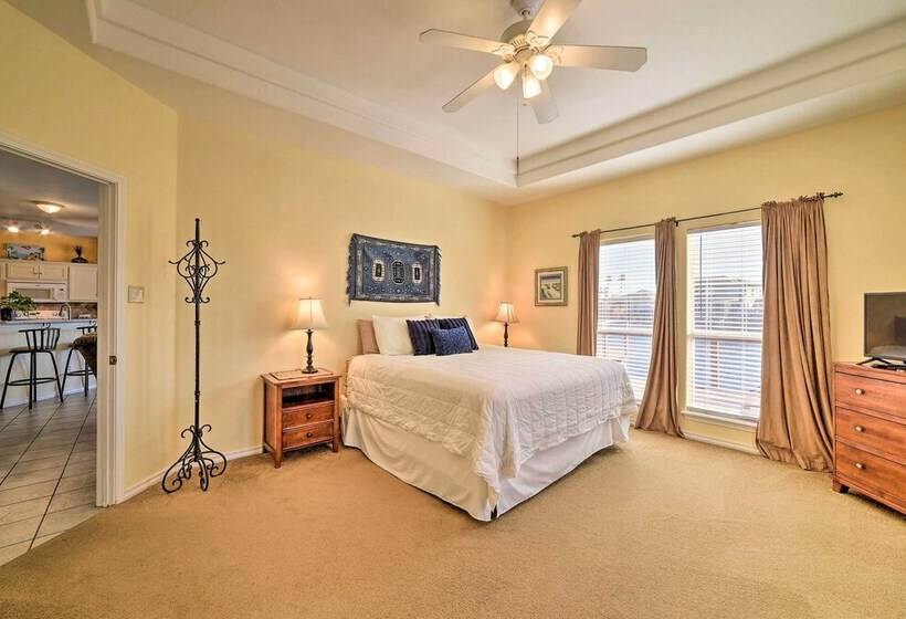 Snowbird Getaway: Waterfront Home, 1 Mi To Beach