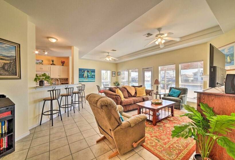 Snowbird Getaway: Waterfront Home, 1 Mi To Beach