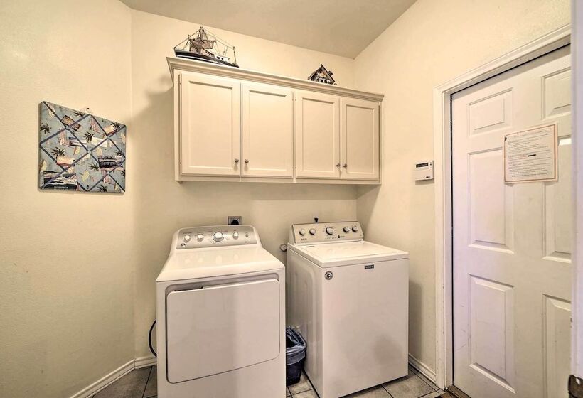 Snowbird Getaway: Waterfront Home, 1 Mi To Beach