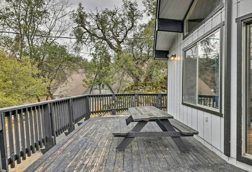 Sonora Cabin W/ Deck + Private Yard!