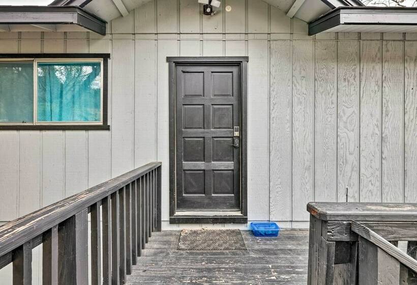 Sonora Cabin W/ Deck + Private Yard!