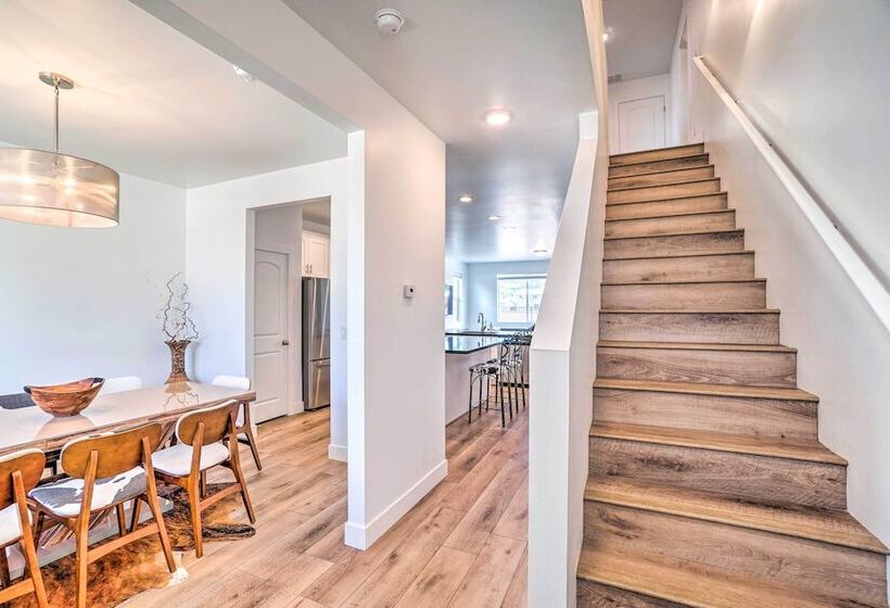 Spacious Bellemont Cabin W/ Jacuzzi + Mtn View!