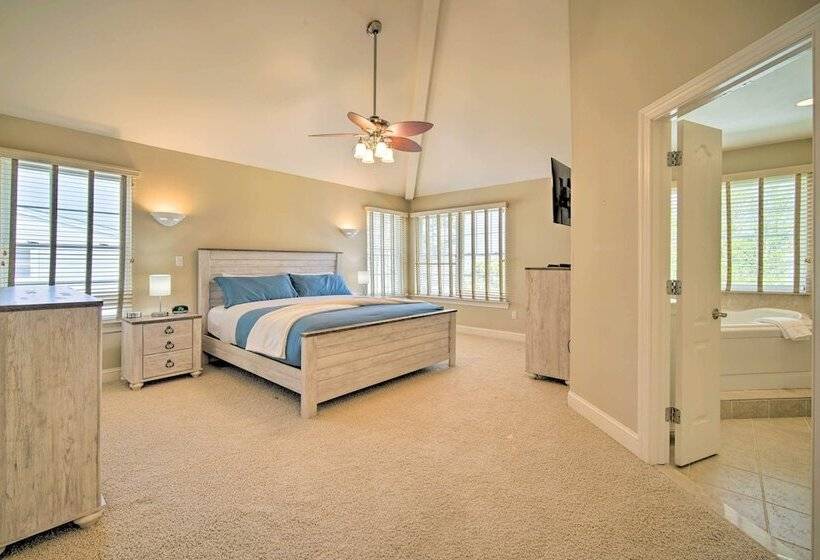 Spacious Brigantine Home ~ 1 Block To Beach!