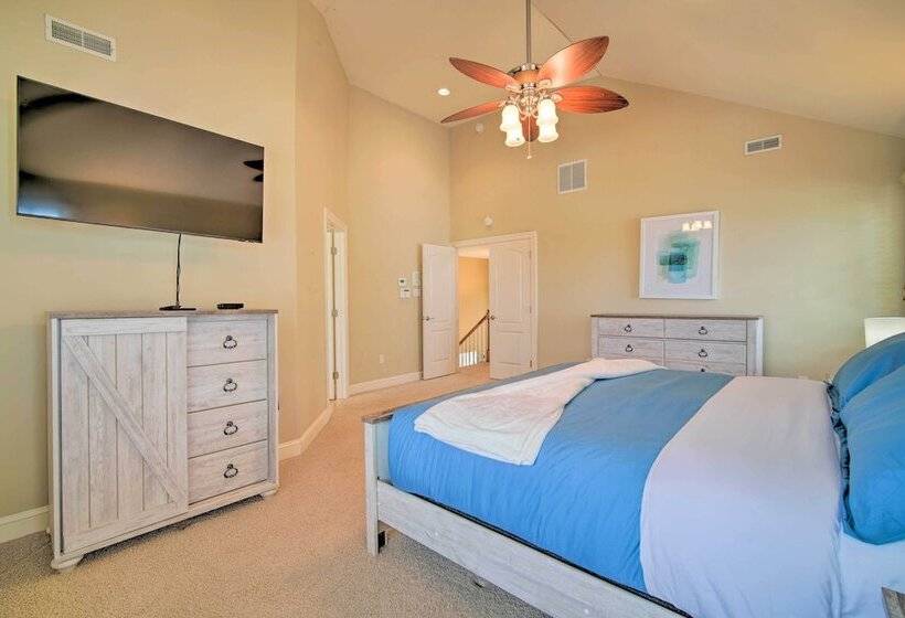 Spacious Brigantine Home ~ 1 Block To Beach!