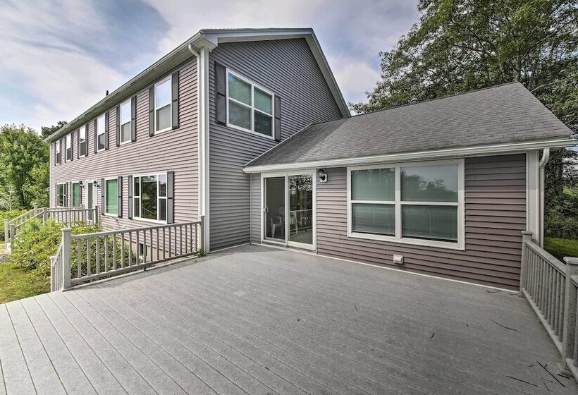 Spacious Bristol House W/ Deck & Harbor Views!