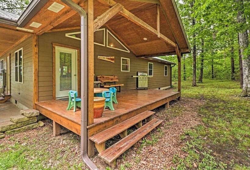 Spacious & Elegant Mountain View Cabin W/ Deck!
