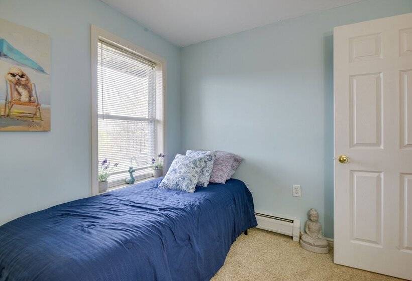 Spacious Gilford Home 2 Mi To Lake Winnipesaukee!