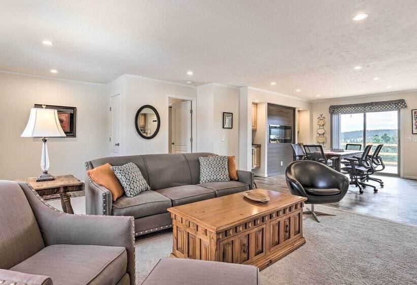 Spacious Hermosa House W/ Black Hills View