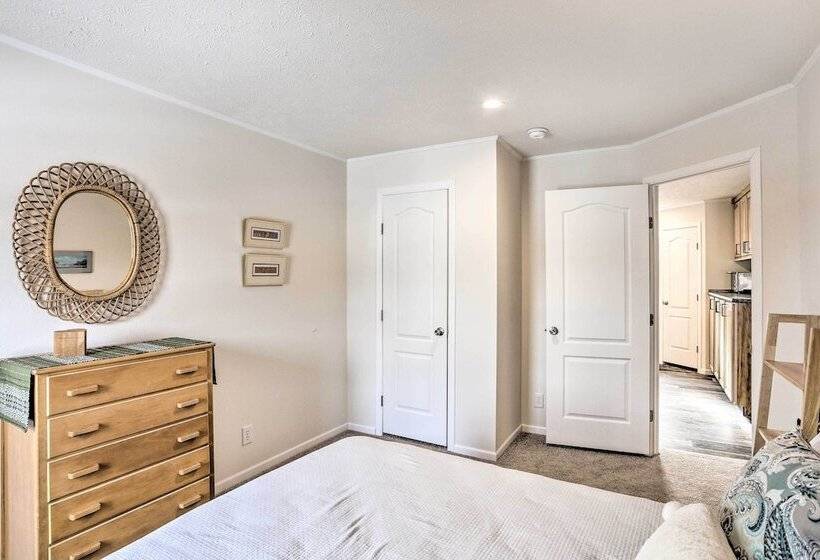 Spacious Hermosa House W/ Black Hills View