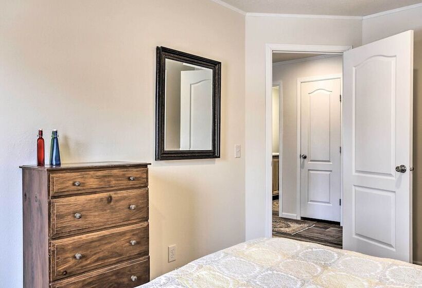 Spacious Hermosa House W/ Black Hills View