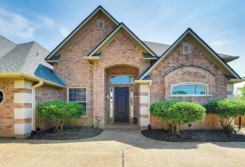 Lakefront Little Elm Home W/ Private Pool!