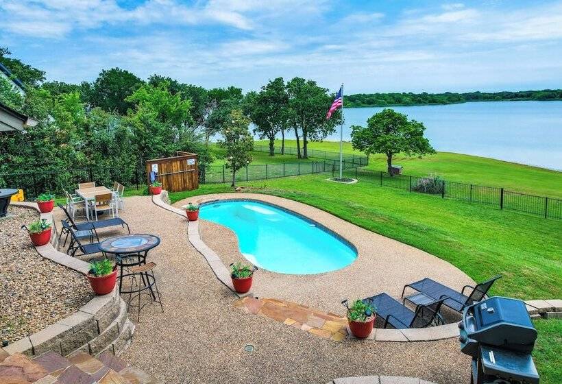 Lakefront Little Elm Home W/ Private Pool!