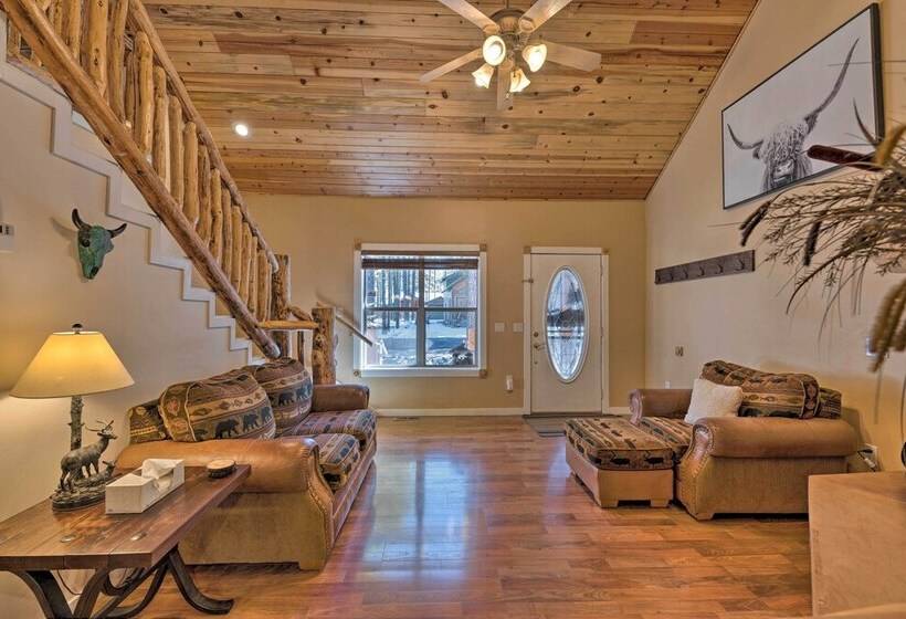 Spacious Pinetop Country Club Cabin W/ Deck!