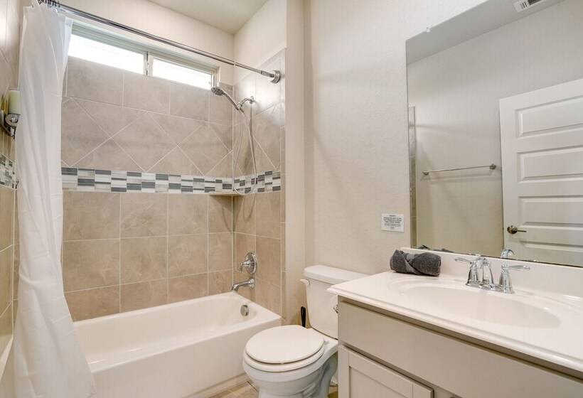 Spacious San Antonio Home: 4 Mi To Seaworld!