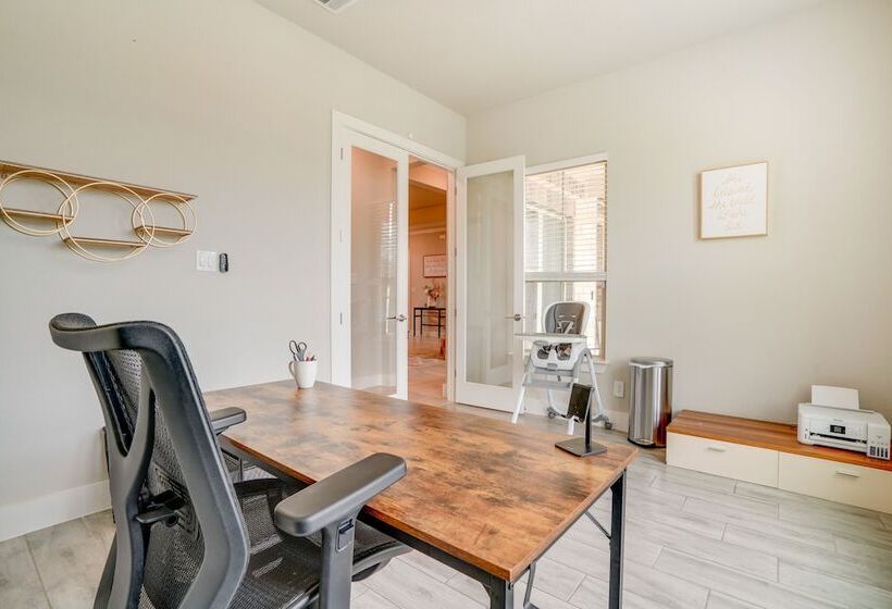 Spacious San Antonio Home: 4 Mi To Seaworld!