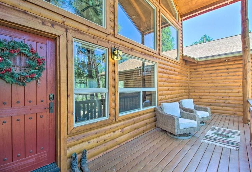 Deck, Grill & Fire Pit: Spacious Show Low Hideaway