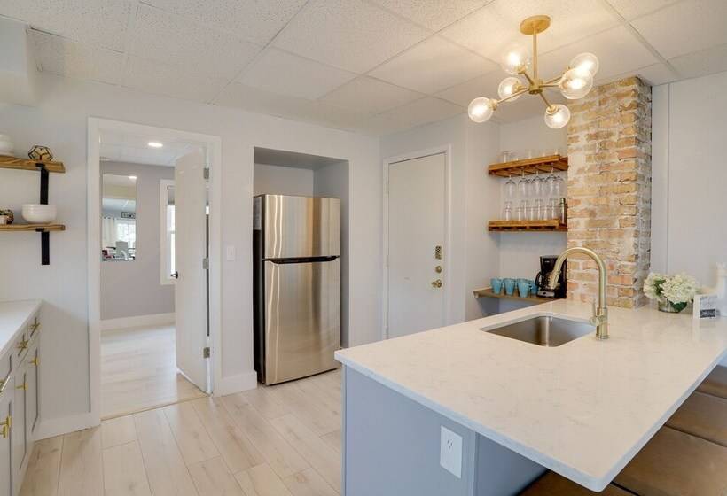 Spacious South Haven Retreat Near Lake Michigan