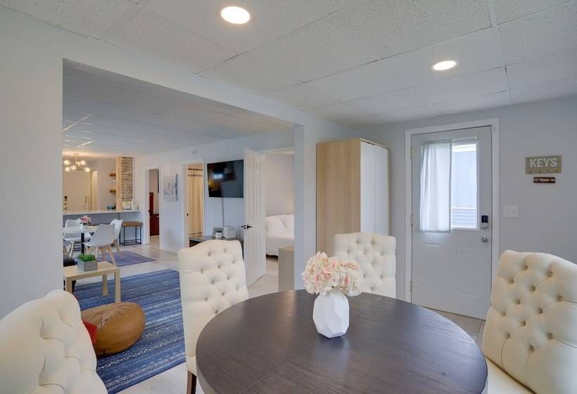 Spacious South Haven Retreat Near Lake Michigan