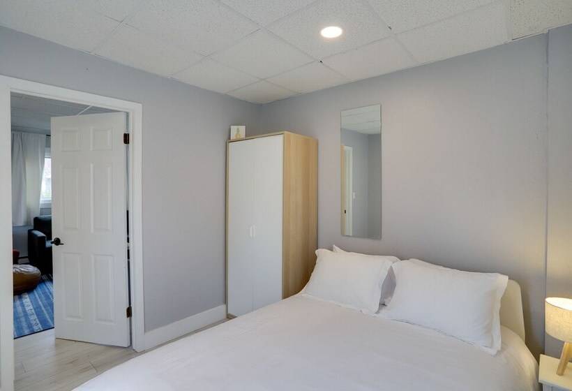 Spacious South Haven Retreat Near Lake Michigan