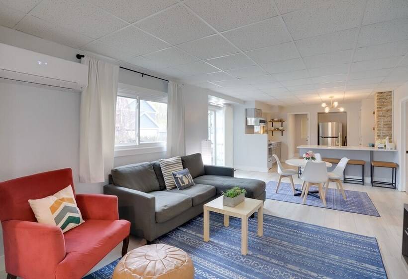 Spacious South Haven Retreat Near Lake Michigan