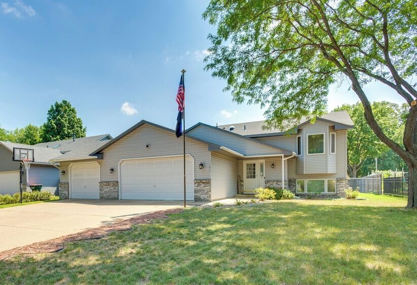 Sporty Blaine Home W/ Games ~ 2 Mi To Super Rink!