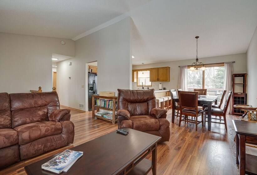 Sporty Blaine Home W/ Games ~ 2 Mi To Super Rink!
