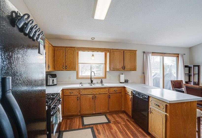 Sporty Blaine Home W/ Games ~ 2 Mi To Super Rink!