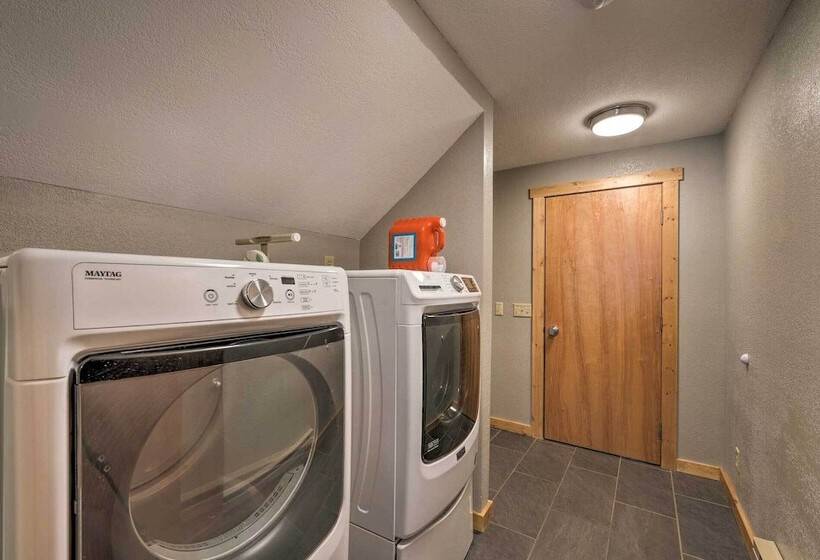 Star Valley Ranch Cabin Getaway: Hot Tub!