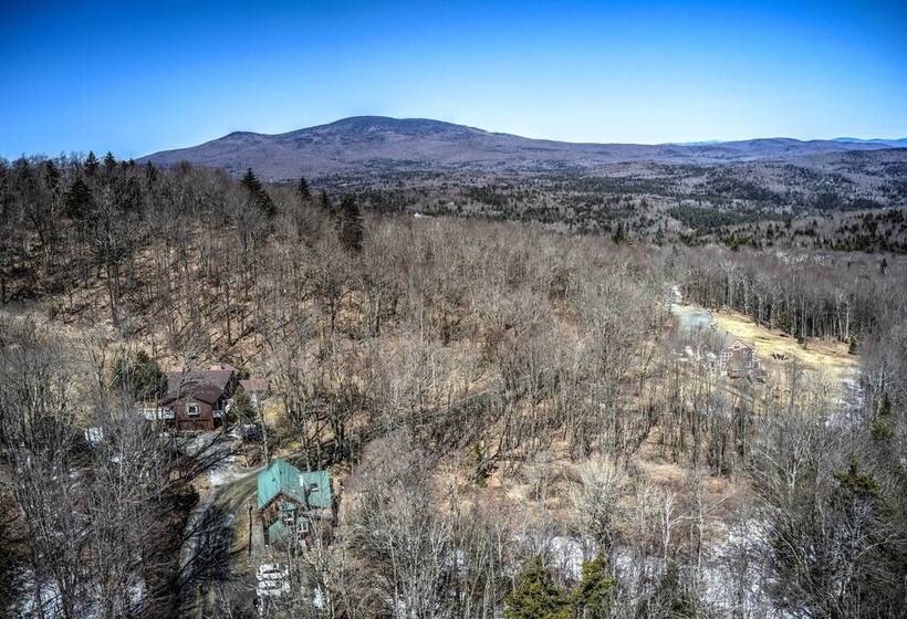 Storybook Stratton House: 3 Mi To Mount Snow!