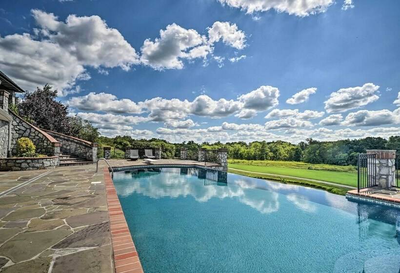 Stunning Gettysburg Estate ~ 15 Min To Skiing