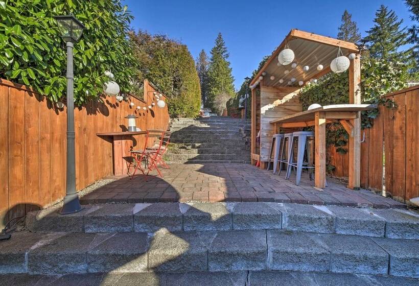 Stunning Kent Lake House W/ Private Dock!