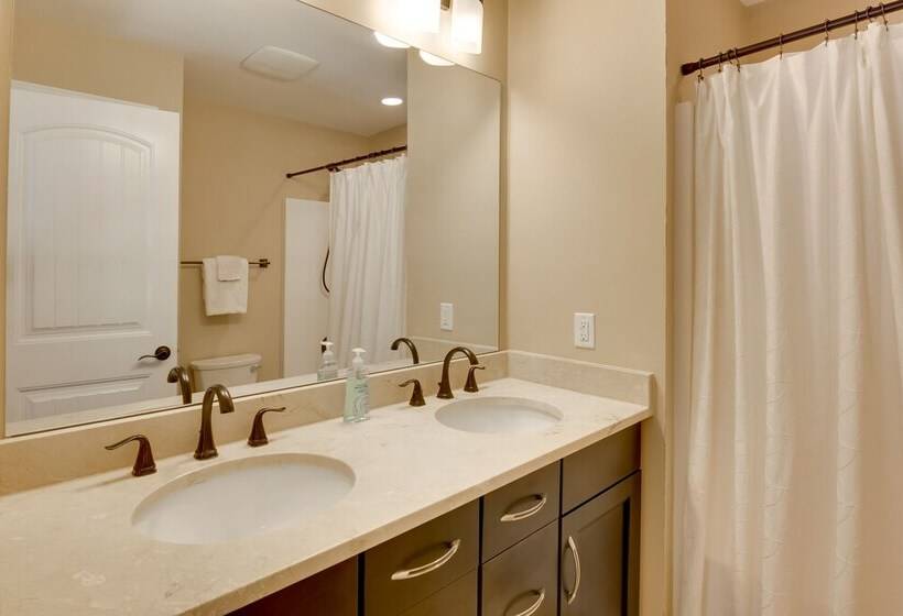 Stunning Nebo Lake House W/ Deck & Views!