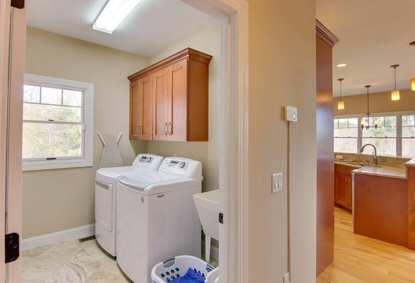 Stunning Nebo Lake House W/ Deck & Views!