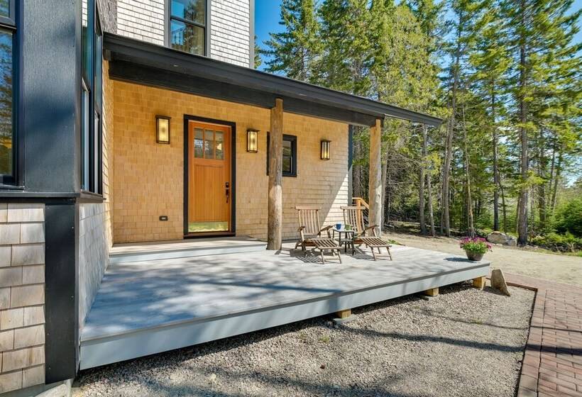 Stunning Seal Cove Home Near Acadia National Park!