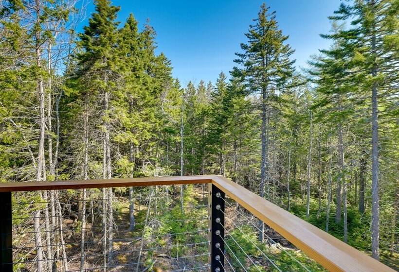 Stunning Seal Cove Home Near Acadia National Park!