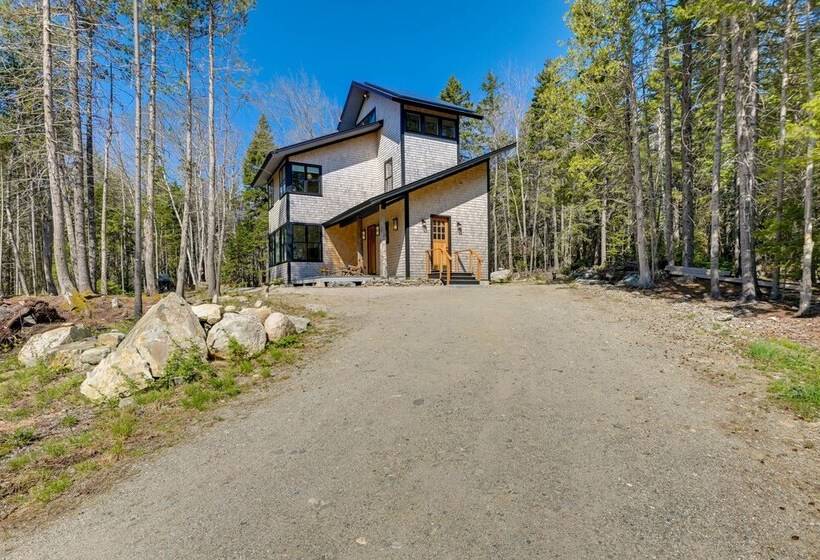 Stunning Seal Cove Home Near Acadia National Park!