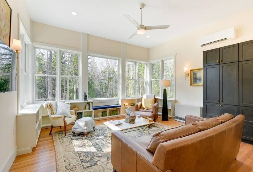Stunning Seal Cove Home Near Acadia National Park!
