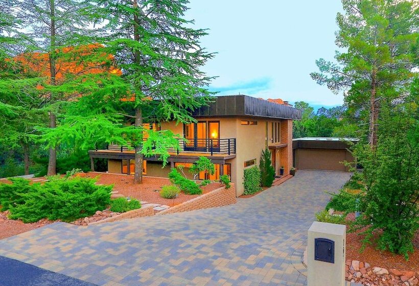 Stunning Sedona Home W/ Red Rock Views & Fire Pit!