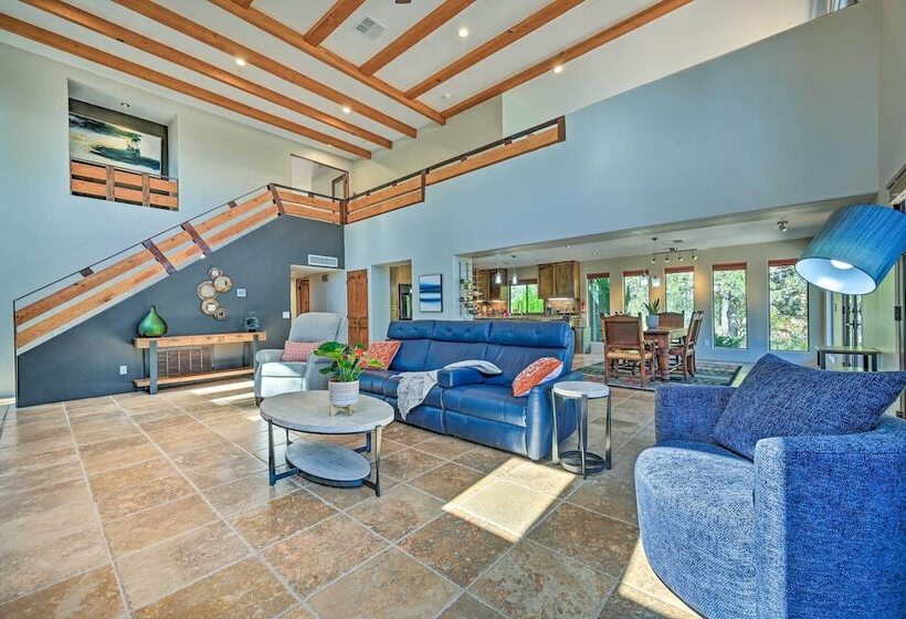 Stunning Sedona Home W/ Red Rock Views & Fire Pit!