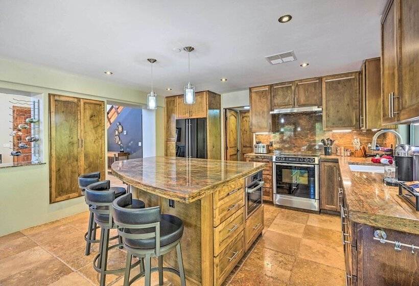 Stunning Sedona Home W/ Red Rock Views & Fire Pit!