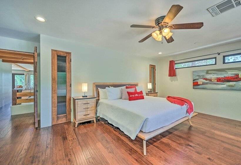 Stunning Sedona Home W/ Red Rock Views & Fire Pit!