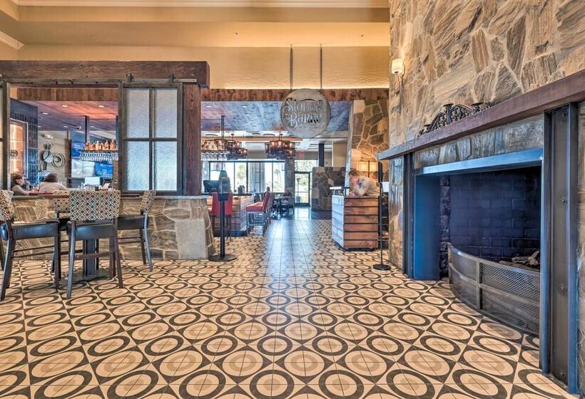 Stunning Sun Lakes Retreat < 1 Mi To Golfing!