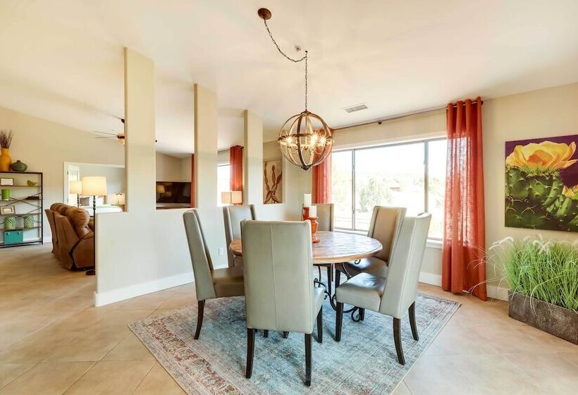 West Sedona Retreat: Deck & Mountain Views