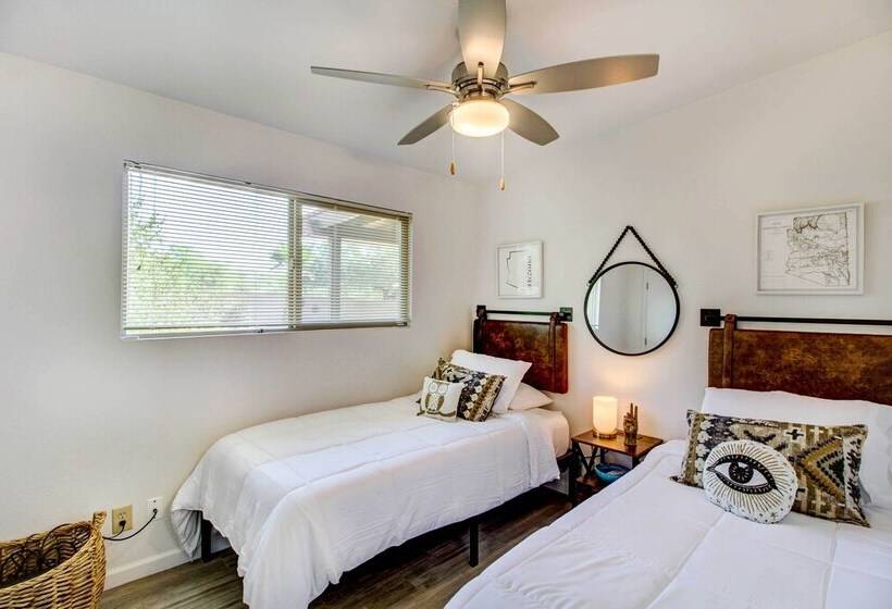 Stylish Tucson Home W/ Patio & Private Pool!