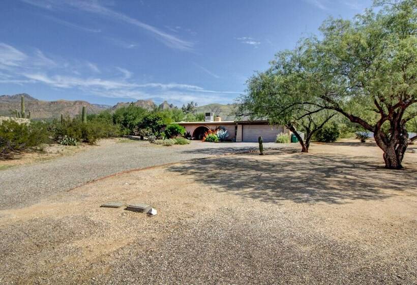 Stylish Tucson Home W/ Patio & Private Pool!