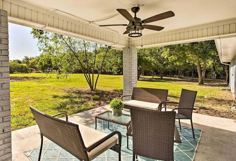 ~ 3 Mi To Dtwn Mckinney: Suburban Texas Retreat