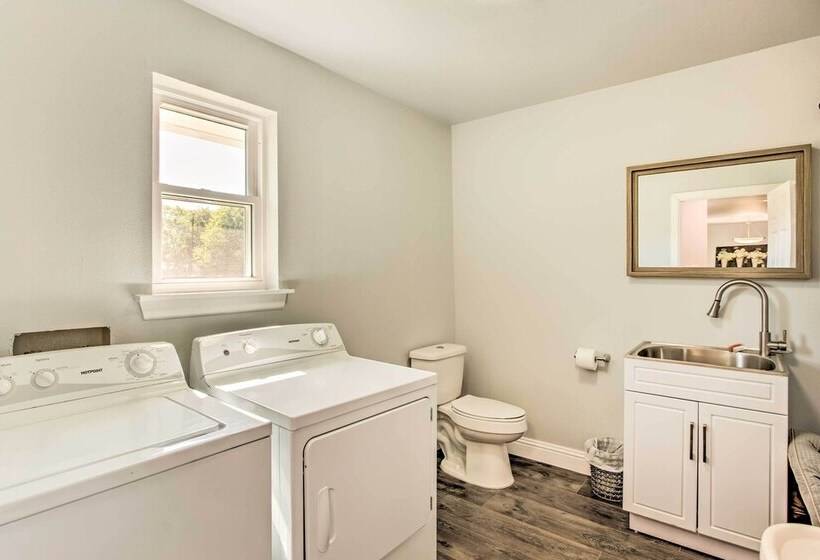 ~ 3 Mi To Dtwn Mckinney: Suburban Texas Retreat