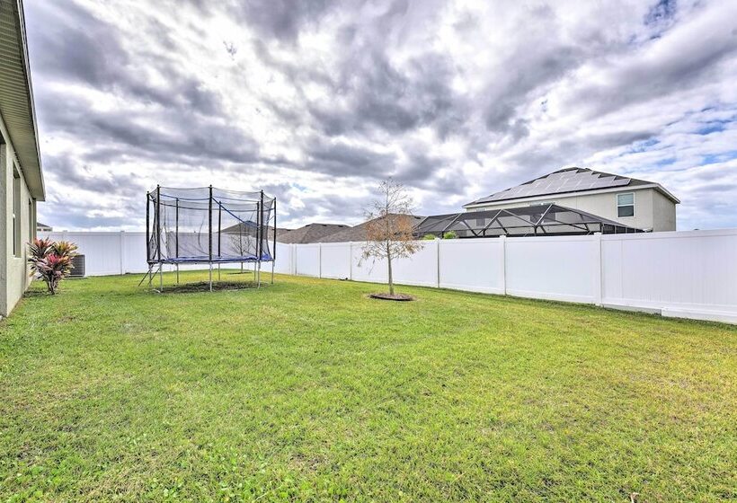 Sun City Center Home: 20 Mi To Downtown Tampa