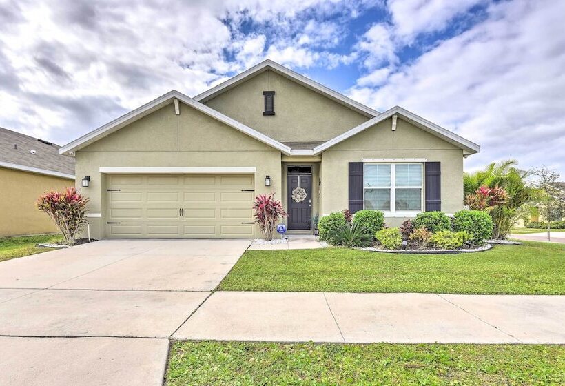 Sun City Center Home: 20 Mi To Downtown Tampa